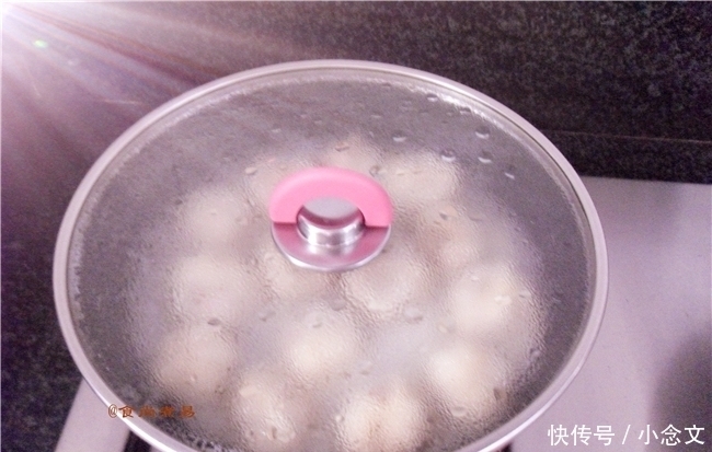  水煎包|此款水煎包不用发面，十五分钟搞定，香酥可口，吃了还想吃