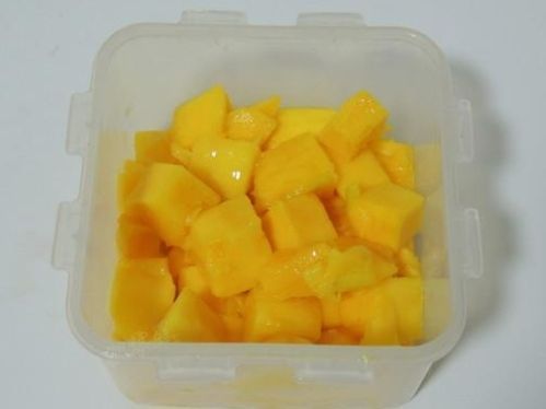 冰沙|一个芒果，两杯奶，美味冰沙，口感绵软比冰淇淋好吃，随吃随做