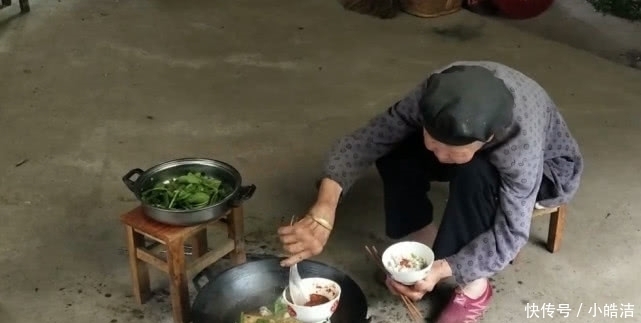 美食|八旬老人的午餐,一人一锅,最原生态的人间美味