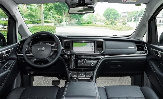  侧门|GM8大师版发力，舒适如坐高铁，长5米1+电侧门+双天窗，不足24万