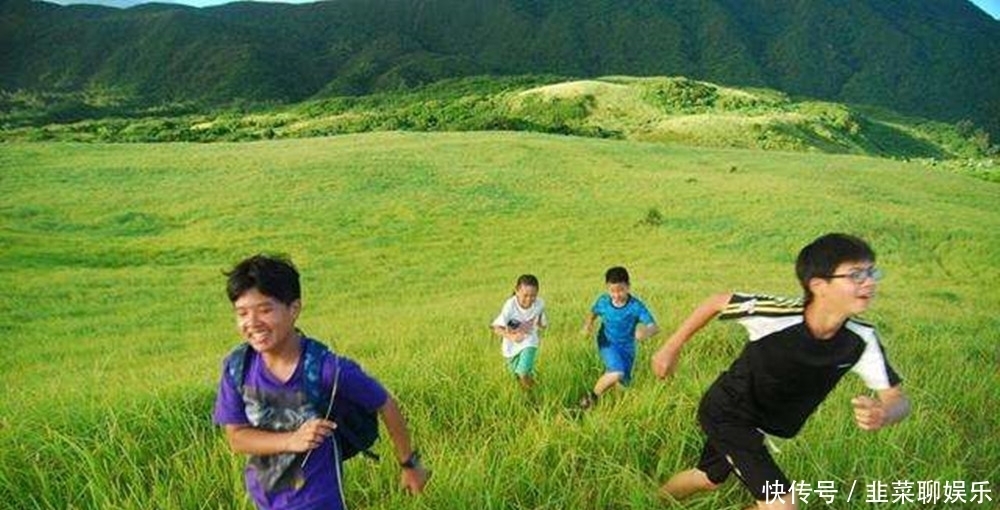 差别|放假时，整天“出去浪”和“宅在家”的孩子，长大后的差别很明显