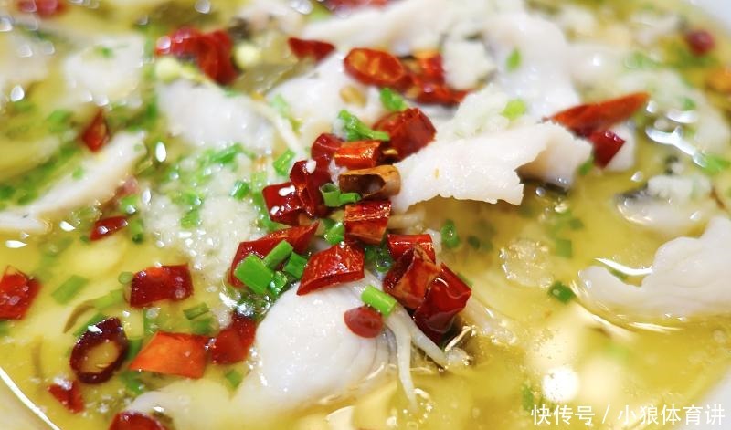 自制|在家自制咸酸菜，酸脆可口，做法简单易上手，趁秋天干燥多做一些