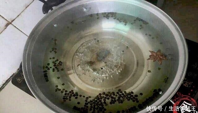 香浓|调肉馅，先放油还是先放盐？大厨教你正确做法，香浓可口又多汁儿