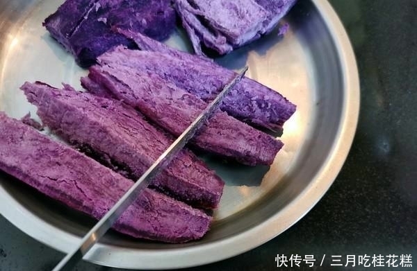 冰清玉洁|冰清玉洁银耳，红的发紫的紫薯，这锅粥必须好吃又顺口