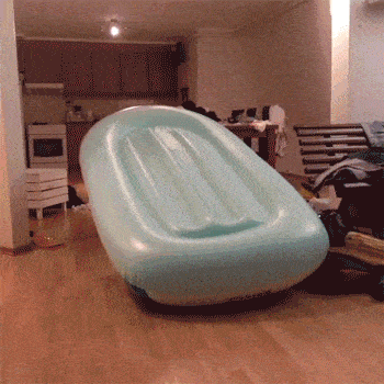  恩爱|搞笑GIF：强行秀恩爱，后果果然很严重！