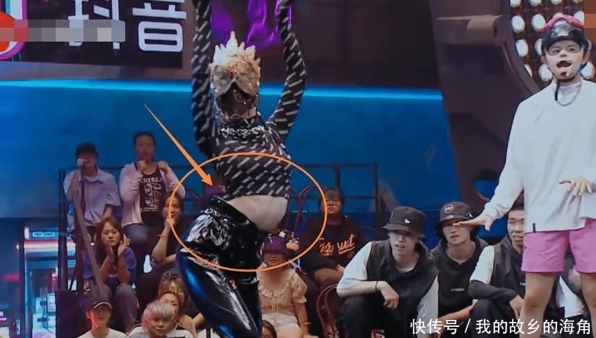 孟美岐|孟美岐戴面具跳扭腰舞,当镜头特写她的腰部,这柔韧性我没看错吧