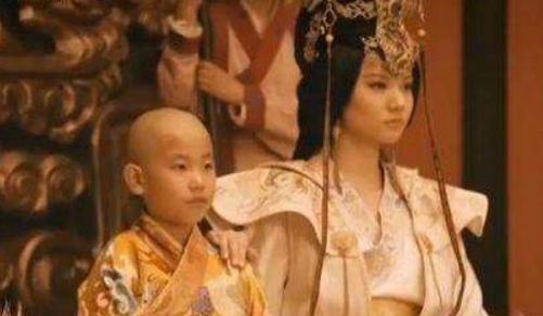 皇后|她13岁嫁皇帝,26岁竟靠抽签当上皇后,一生扶持了3位皇帝