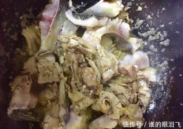 加上|天凉了,我们乡下人喜欢用白鲢鱼加上它炖,端上桌再多也要吃完