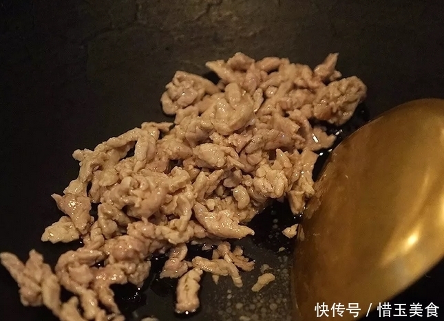 鲜香|大叔家的下饭菜：蘑菇肉丝豆腐，做法简单，鲜香滑嫩，家人爱吃！
