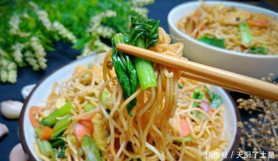 利用|做面条可以利用此方法,孩子天天吵着吃,10分钟能做一锅