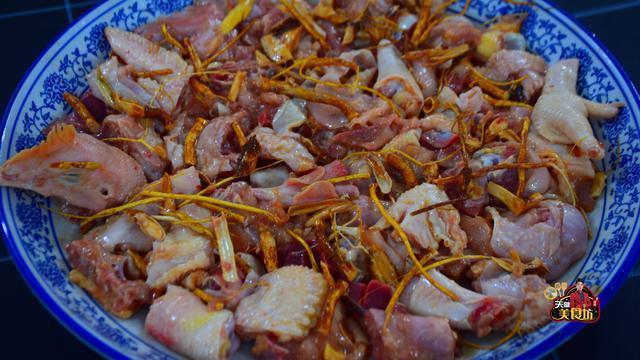 五指毛桃|我家鸡肉从不炒着吃,加1把树根,不炖不煮不红烧,上桌就扫光