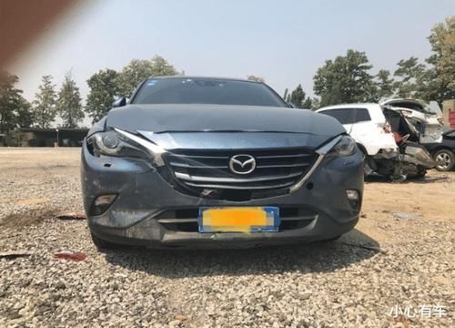  系车|马自达CX-4惨遭大众途观L追尾 网友：果然德系车不是日系车的对手