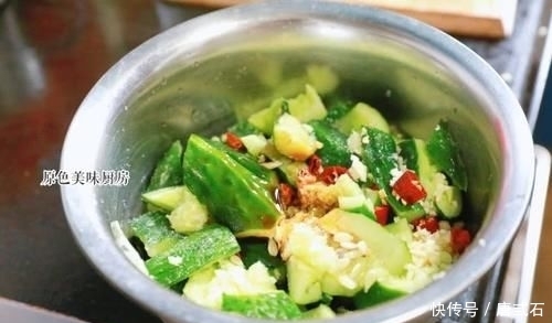 清凉|黄瓜准确的打开方式,清凉又爽口,第一步千万要注意