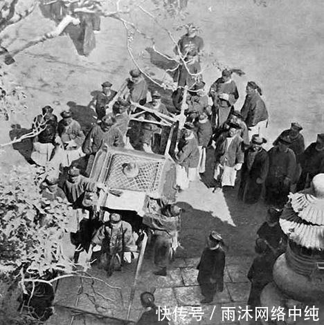  光绪|真实的皇帝出行比电视里简单, 1905年光绪走在天安门广场