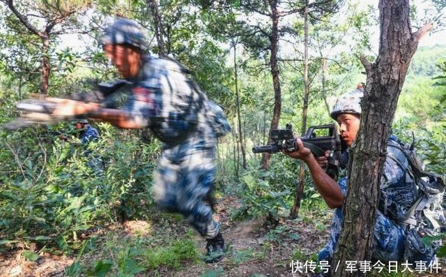 空降兵|70年,我与空降兵共成长!