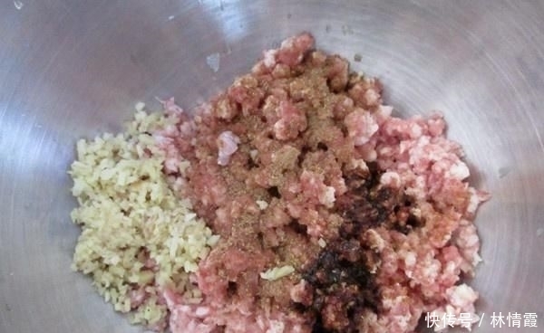 绞肉|翡翠羊肉烧麦，鲜肉汤，满嘴油香