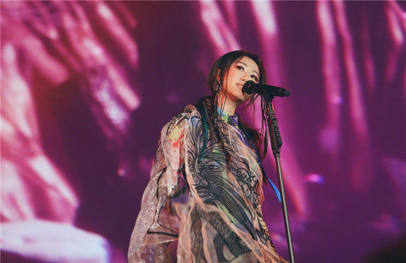 歌手|《我是唱作人》陈粒见到好妹妹乐队大哭,背后原因让人心疼