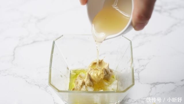 多汁|鸡胸肉又老又柴吃不下?试试这样做,鸡胸肉鲜嫩多汁,成抢手货