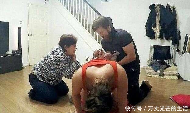  摄像头|男子在家中帮未婚妻接生, 全程用摄像头记录