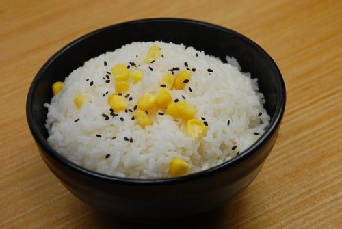 香蕉|蒸米饭时,为啥要往里面放一根香蕉,原来有此妙用,涨知识了