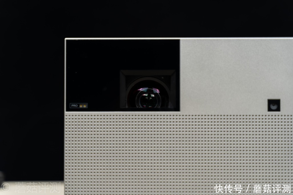 Vogue|轻松打造家庭影院,畅享极致影音体验、峰米Vogue Pro家用投影机 评测