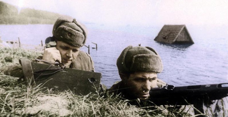 灰头土脸|柏林最后的防线：朱可夫被搞得灰头土脸，海因里希虽败犹荣