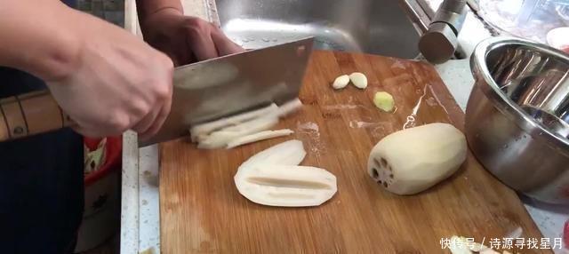 营养|莲藕这样做很好吃,香辣爽口,色香味俱全,营养健康