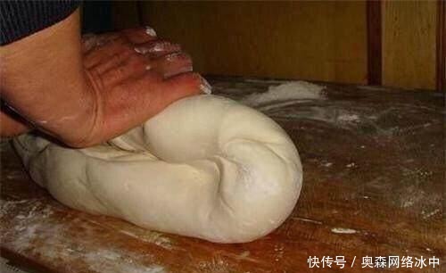 面团|蒸馒头加入这一步骤, 蒸出又白又松软的大馒头, 一学就会!
