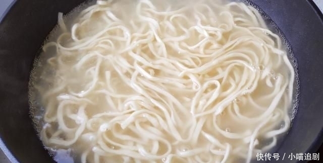 我家|大厨教你鸡丝凉面最好吃的做法!我家一周吃5次,太香