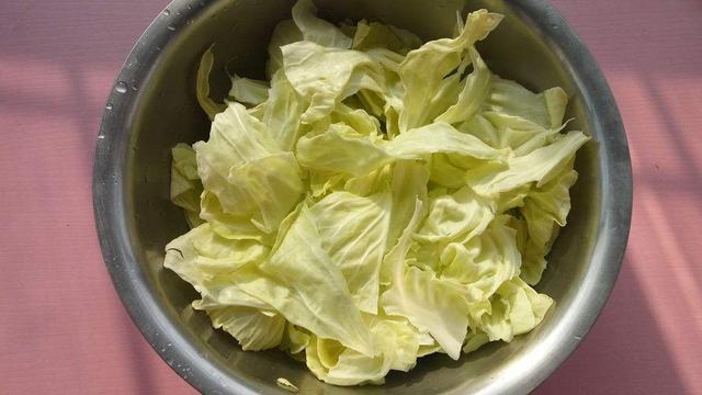 炒包菜|包菜下锅前需要焯水吗?大部分人都做错了,难怪味道不行