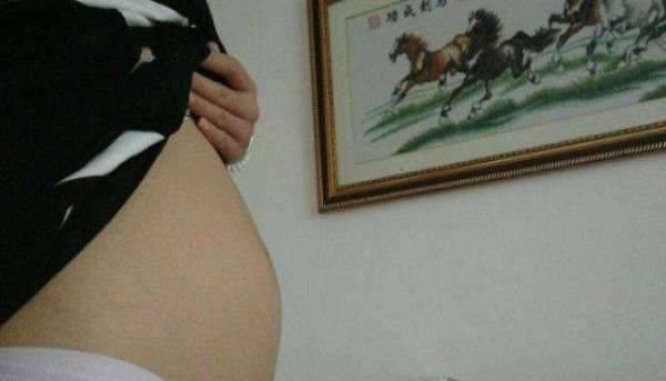 痛哭|女子未婚先孕，婆家以为跑不掉不愿给彩礼，孩子出生后婆家人痛哭