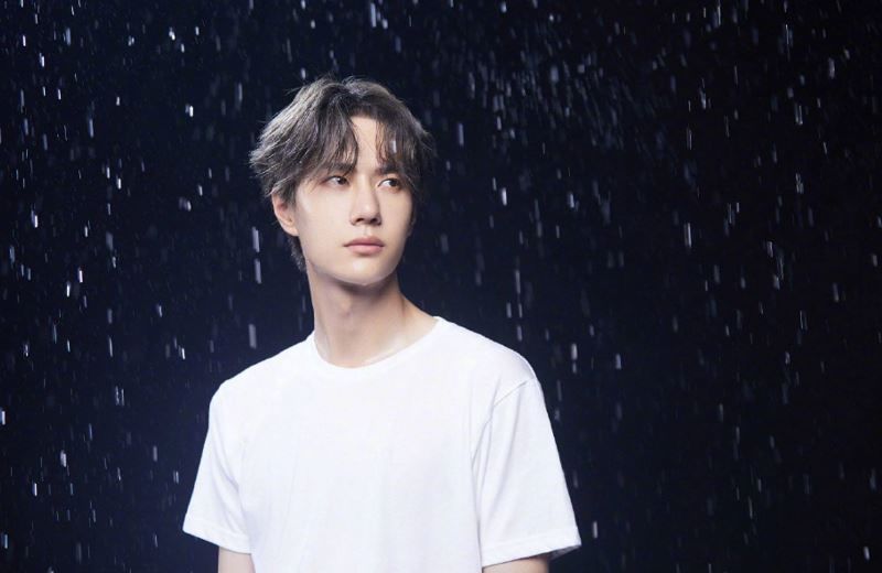 大型|没有王一博翻不了的车节目耍帅变大型摔跤现场,这个男生太搞笑