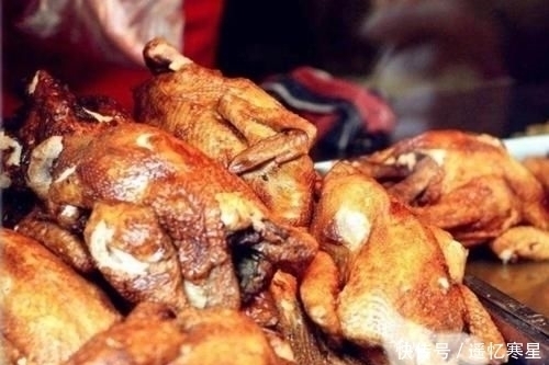 忘记|店员睡过头忘记关火,最后把锅烧干,竟意外做出一道经典美食