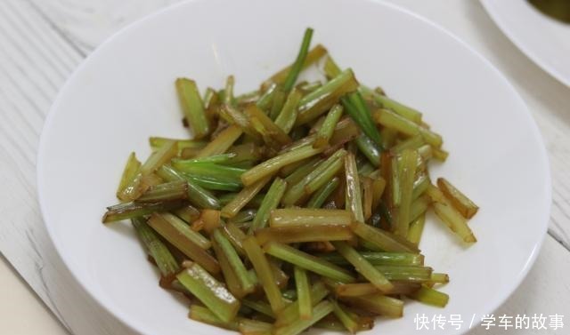 评论|婆婆做的晚餐,有荤有素粗细搭配,发圈后,朋友评论说,难怪瘦了