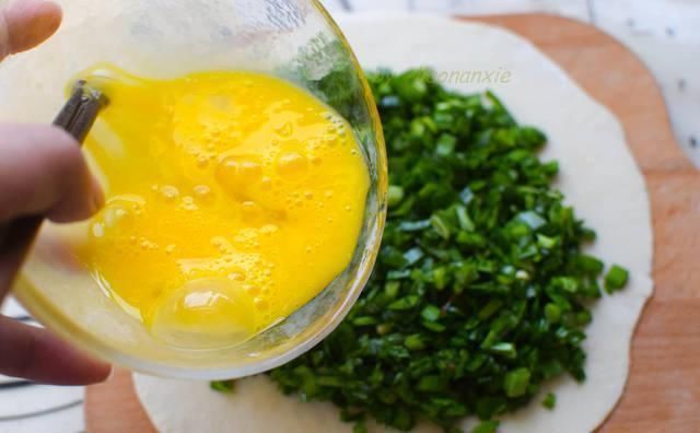  盒子|做韭菜盒子，鸡蛋千万不能炒，这才是正确做法，韭菜鲜美鸡蛋软嫩