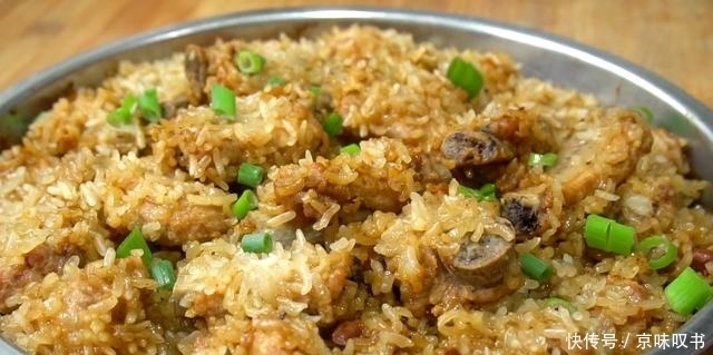 一滴水|排骨最解馋的做法,不加一滴水,软烂又入味,肉香里还夹着米香