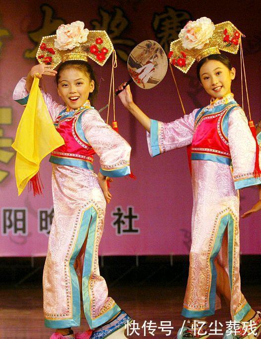 人穿高跟鞋|“高跟鞋”女人的魅力