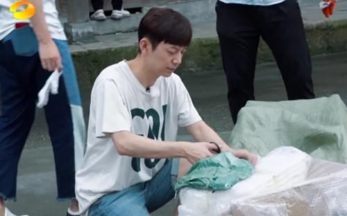 蘑菇|网红和艺人有何区别?薇娅来蘑菇屋,黄磊和何炅的接待已说明一切