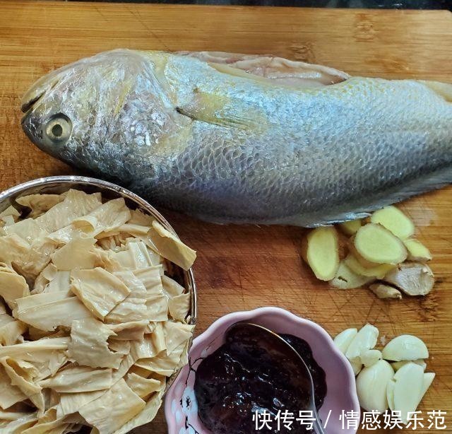 腐竹|腐竹烧黄花鱼,味道鲜美,十分下饭