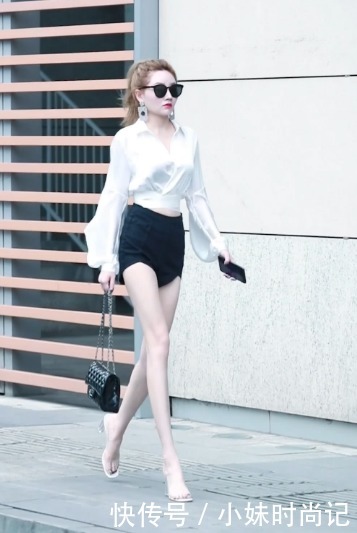 实在|摄影:白衬衣这样穿, 休闲随性又美艳, 搭配短裤的造型实在是太潇洒了