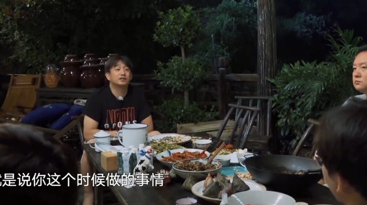 节目|《向往的生活》被批作秀,嘉宾只吃饭不收拾,全靠“保姆”帮忙!