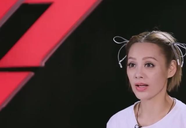 表情|蓝盈莹突然要加入宁静团,这让宁静措手不及,注意宁静脸上的表情