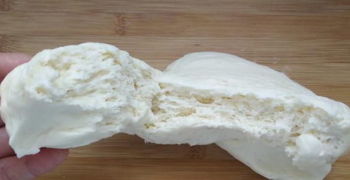 卷起来|手把手教你在家蒸花卷,一根筷子就搞定,花卷蓬松柔软,比包子馒头还好吃