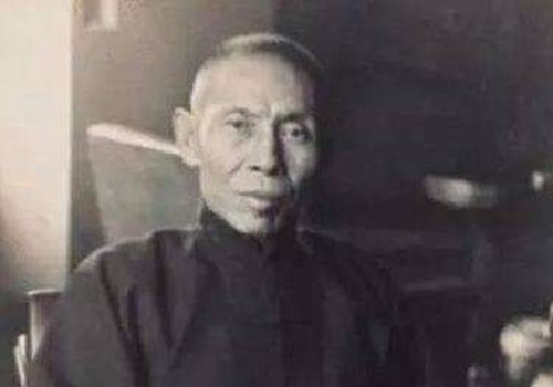 却说|杜月笙临终前烧了所有欠条,众人不解,他却说:我是在救你们的命