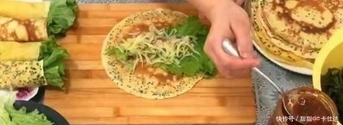  分钟|烙饼别只会用电饼铛了，如此做超简单，5分钟10张，全家人都爱吃