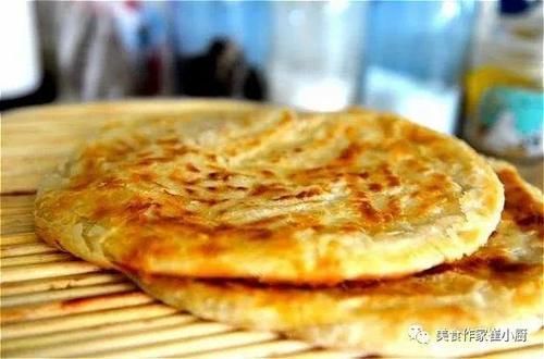 发硬|电饼铛烙饼总发硬大厨牢记这2个技巧,烙饼又香又软,层次多
