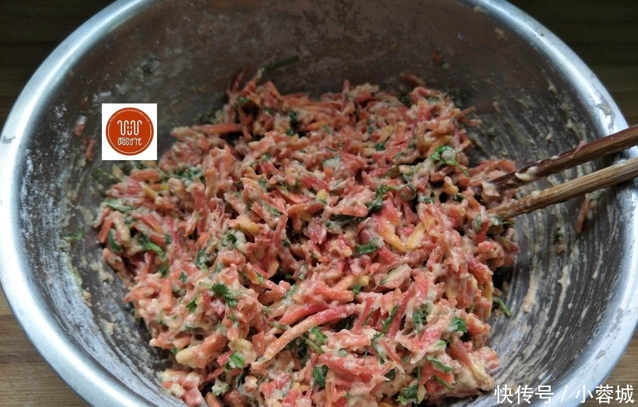 丸子|我炸的丸子,香脆酥软,怎么吃都不腻,边吃边炸,端上桌都快没了