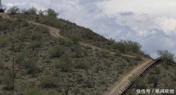  美国|担忧病毒传播，墨西哥边境居民用汽车堵路：美国人别来