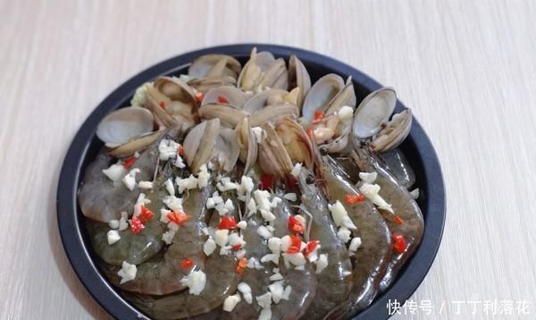 制作|制作海鲜时,不仅要加姜和盐,还要多加“两味”来制作味道鲜美
