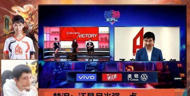 AG超玩会|AG梦泪不认识自家教练,表示这个人是谁还是月光强一点